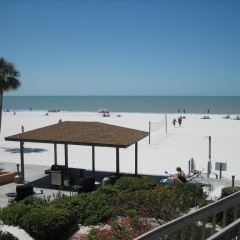 Mariner Beach Club thumbnail 5