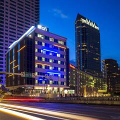 Отель Aloft Tampa Downtown США, Тампа - отзывы, цены и фото номеров - забронировать отель Aloft Tampa Downtown онлайн вид на фасад