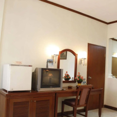 Surya Pesona Beach Hotel thumbnail 45