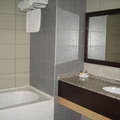 Mom Hotel - Bild 10