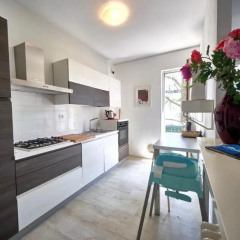 Your Familyapartment in Sirmione thumbnail 8