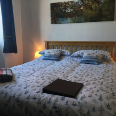 The Red Townhouse thumbnail 5