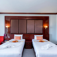 Erawan Phangnga Hotel, Natai Beach - Bild 2