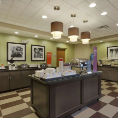 Hampton Inn & Suites Parkersburg Downtown thumbnail 29