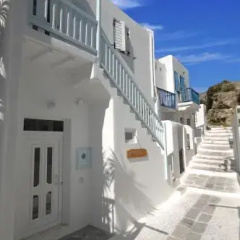Mykonos Marina thumbnail 1