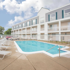 Super 8 By Wyndham Madison East thumbnail 19