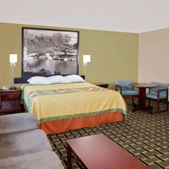 Econo Lodge Canton North thumbnail 12
