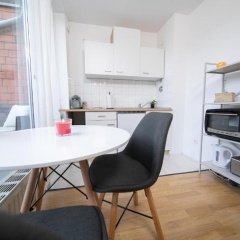 Studio Shiny - Zentral mit Balkon - Messe - Küche - Bild 12