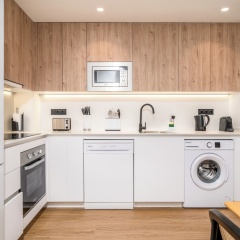 Limehome Barcelona Plaça Pirineus - Bild 19