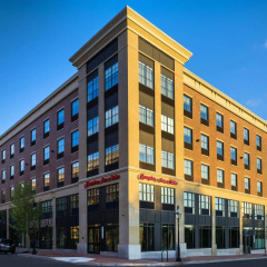 Hampton Inn & Suites Portsmouth Downtown thumbnail 1