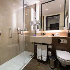 Crowne Plaza London - Battersea thumbnail 8