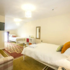 The Brown Horse Hotel thumbnail 10