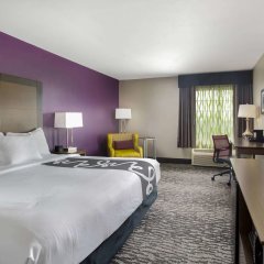 La Quinta Inn & Suites by Wyndham Visalia/Sequoia Gateway in Visalia, United States of America from 165$, photos, reviews - zenhotels.com photo 3