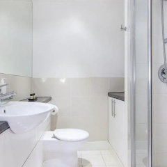 Club Living - Camden Town Apartments thumbnail 10