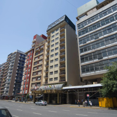 Hotel Versailles