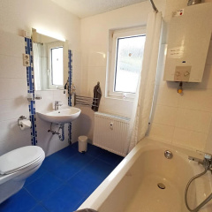 2 Bed Apt Sleeps 5 - Rooftop Terrace, Wifi - Bild 7