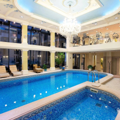 Queen's Court Hotel & Residence - Bild 19