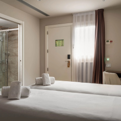 Arya Stadium Hotel - Bild 6