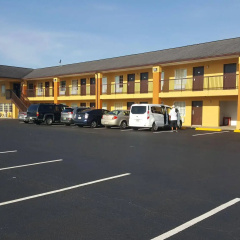 Executive Inn thumbnail 19