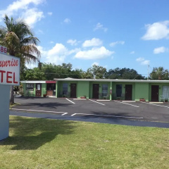 Sunrise Motel thumbnail 1