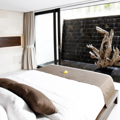 eqUILIBRIA SEMINYAK - Bild 1