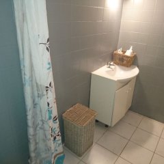 House With 3 Bedrooms in Cayenne, With Enclosed Garden and Wifi - 4 km in Cayenne, French Guiana from 310$, photos, reviews - zenhotels.com bathroom photo 2