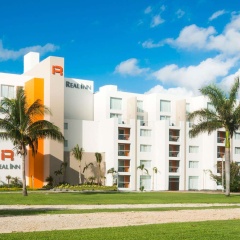 Real Inn Cancún - Bild 1