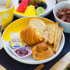 YELLO Hotel Kuta Beachwalk Bali - Bild 12
