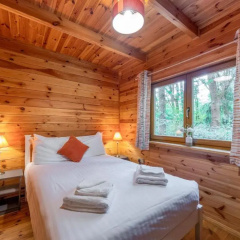 Woodland Park Lodges thumbnail 4