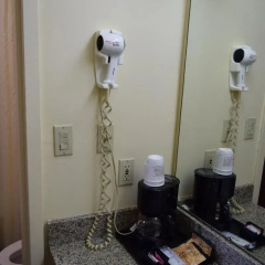 Executive Inn thumbnail 5