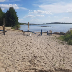 Pool & Lake Holiday Home - Bild 25