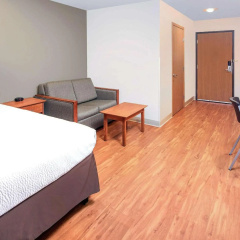 WoodSpring Suites Columbus NE I-270 Airport thumbnail 26