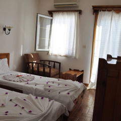 Nagi Beach Hotel - Bild 4