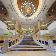Titanic Palace - Families and Couples only - Bild 2