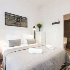 Aspasios Urquinaona Apartments thumbnail 4