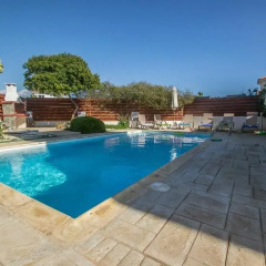 Yolanda Holiday Villa thumbnail 14