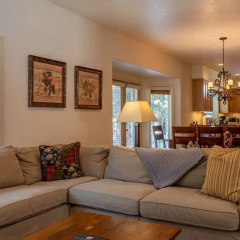 Yeagr Home Elkhorn by RedAwning thumbnail 10
