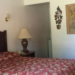 Sunset Manor Motel thumbnail 5