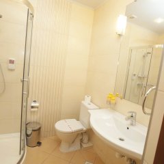 Regency Молдавия, Кишинёв - отзывы, цены и фото номеров - забронировать отель Regency онлайн ванная
