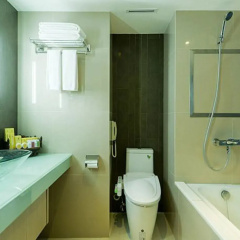 Executive Club at Windsor thumbnail 7