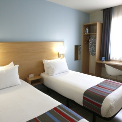 Travelodge Barcelona Fira Hotel - Bild 8