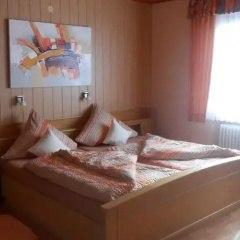 Guest House Pomerlan thumbnail 1