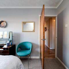 3 Bed Renovated Bungalow - 3 car or RV pkg - Garden in Southampton, United Kingdom from 327$, photos, reviews - zenhotels.com photo 5