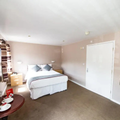 The Rock Hotel thumbnail 4