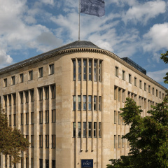 The Posthouse Berlin Potsdamer Platz Hotel — Leonardo Limited Edition - Bild 1
