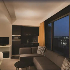 Adina Apartment Hotel Berlin Hackescher Markt thumbnail 8