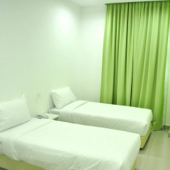 YY48 Hotel thumbnail 12