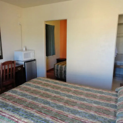 Sunset Motel thumbnail 15
