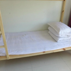 Xinjiang Yizhan Youth Hostel thumbnail 3