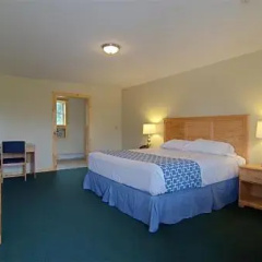 Red Barn Motel thumbnail 14